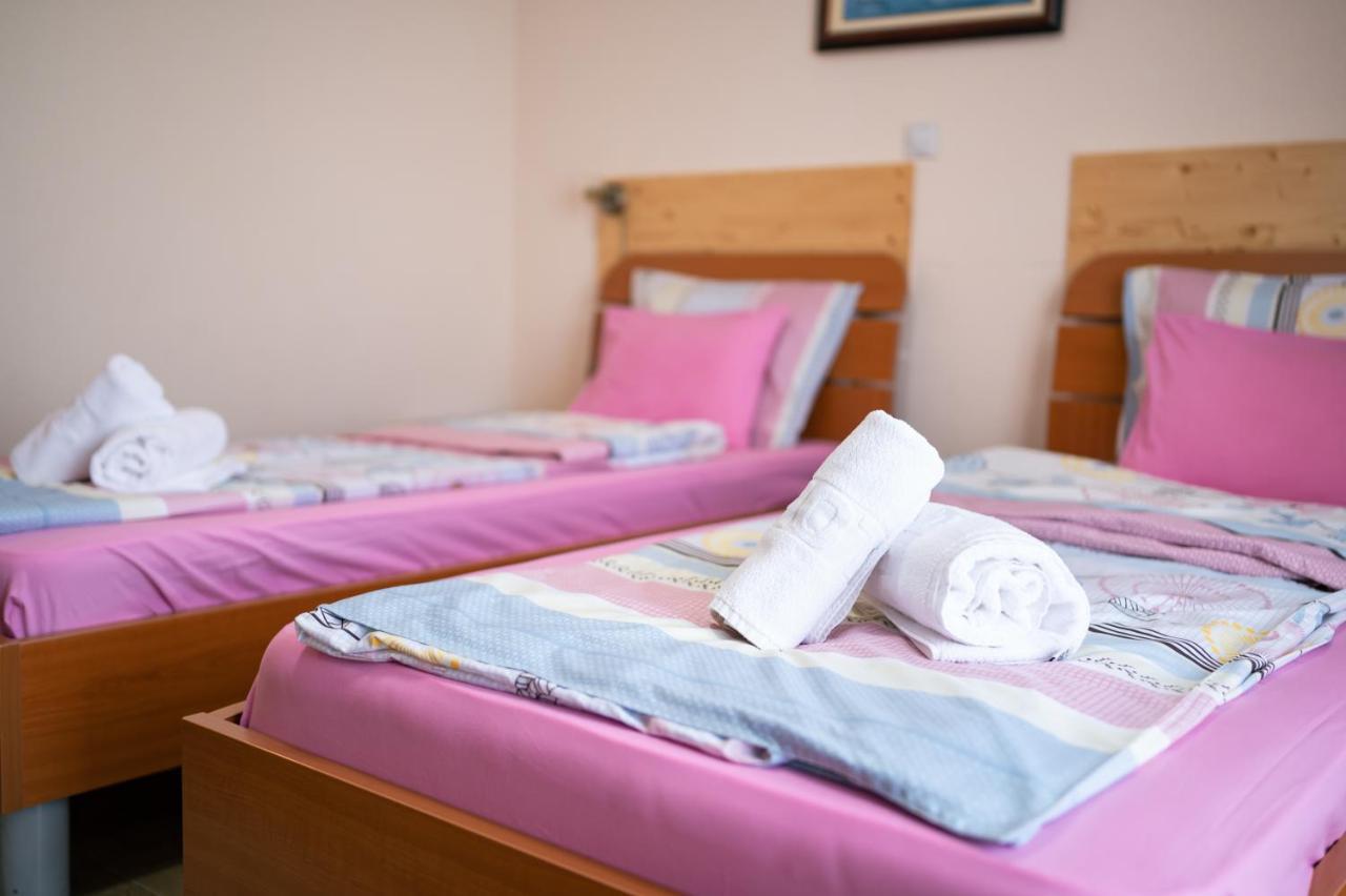 Hotel Holiday-M Ohri Dış mekan fotoğraf