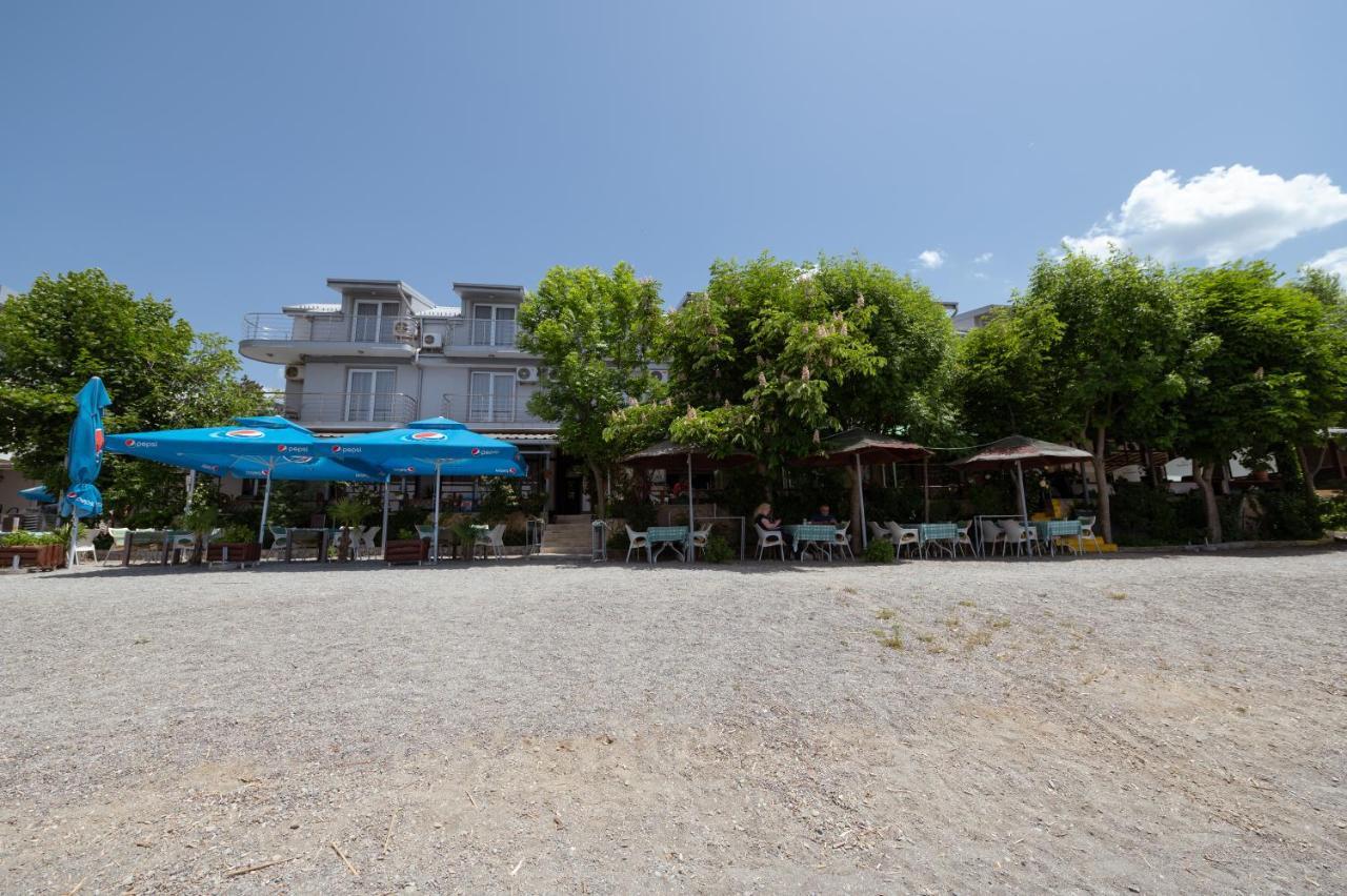 Hotel Holiday-M Ohri Dış mekan fotoğraf