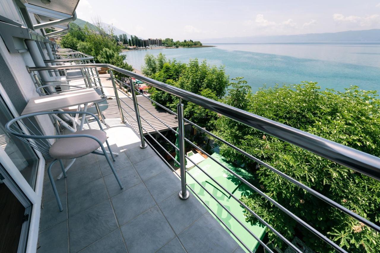 Hotel Holiday-M Ohri Dış mekan fotoğraf